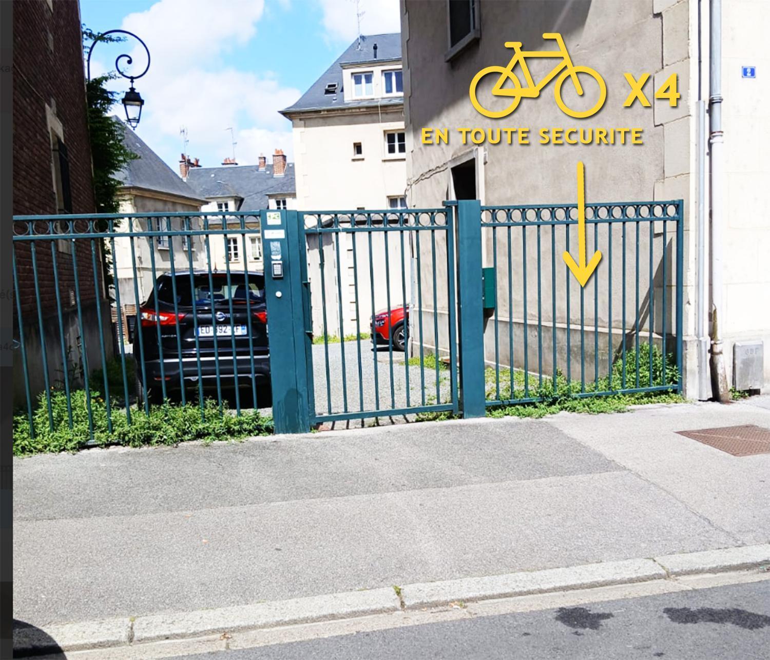 Apartament Le Cocon De La Tour -Vip-Compiegne-Hyper Centre Zewnętrze zdjęcie