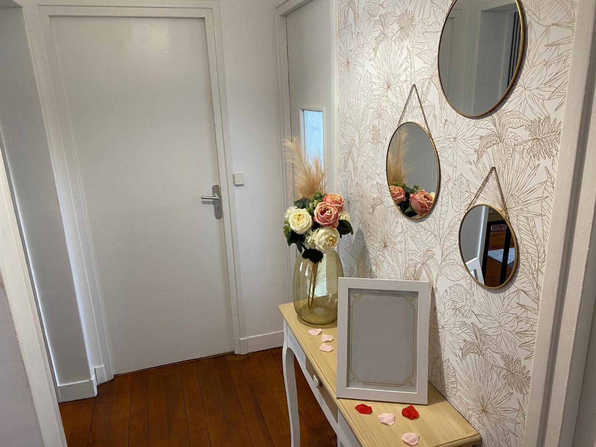 Apartament Le Cocon De La Tour -Vip-Compiegne-Hyper Centre Zewnętrze zdjęcie